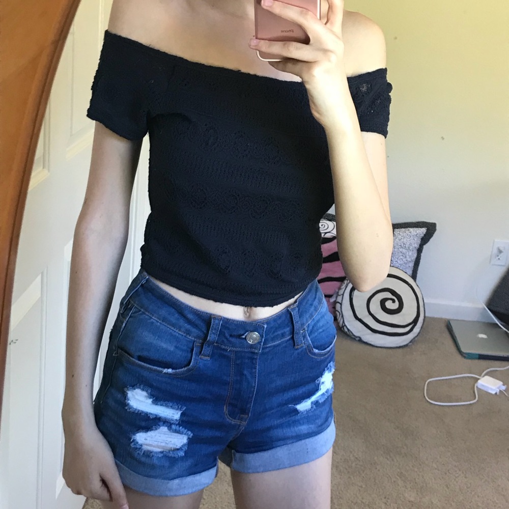 4 FOR $25! hollister navy lace crop top
